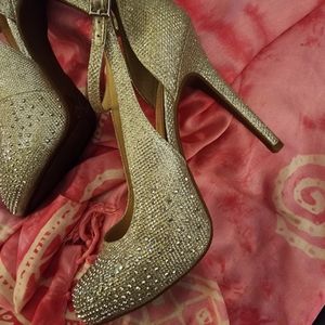 Jessica Simpson SILVER STUDDED Stilleto shoes